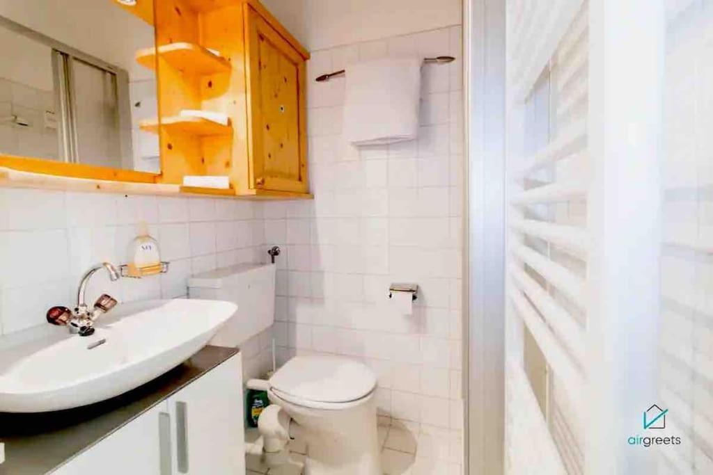 Retro Chic - Charming Apartment Near Augarten Wenen Buitenkant foto